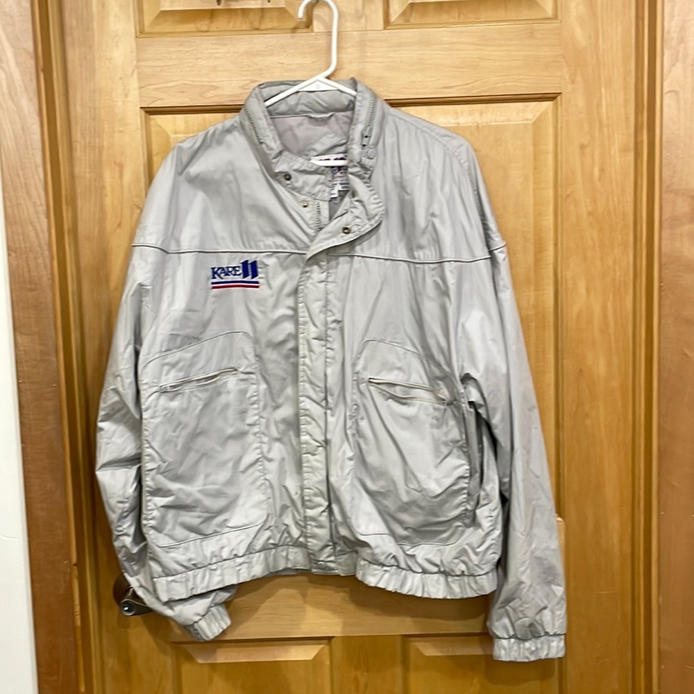 MVP Kare 11 gray windbreaker size XXL